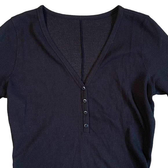 Lululemon Close Call Black Thermal Henley Long Sleeve Small 4/6 - Picture 4 of 10